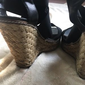 Jessica Simpson wedge